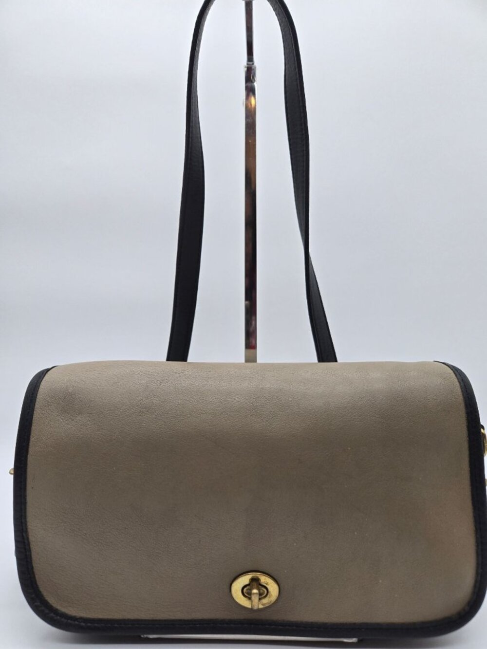 Vintage Mitchell USA Tan & Black Leather Front Flap Spectator Bag EUC